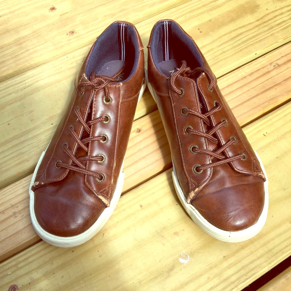 Nautica Shoes boy size 4
